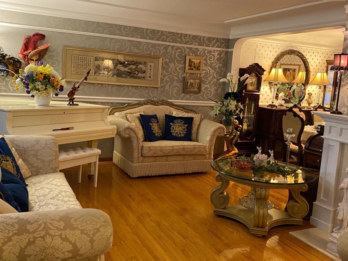 Serenity Bed & Breakfast เบิร์นนาบี ภายนอก รูปภาพ